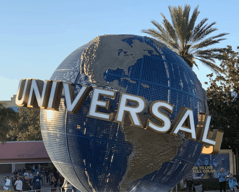 Universal-Orlando-Globe