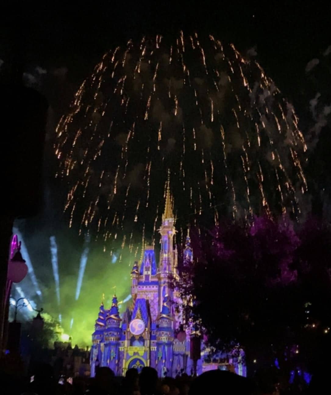 Disney-Enchantment-Fireworks-Pre-Party-Tomorrowland-Terrace-Cinderella-Castle-View