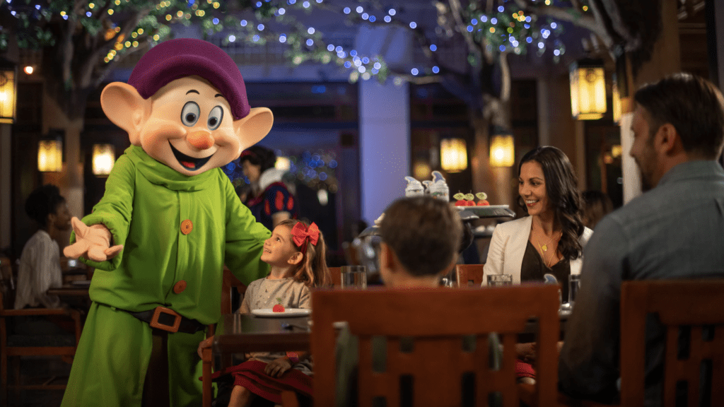 Artist-Point-Character-Dining-Reopens-at-Walt-Disney-World